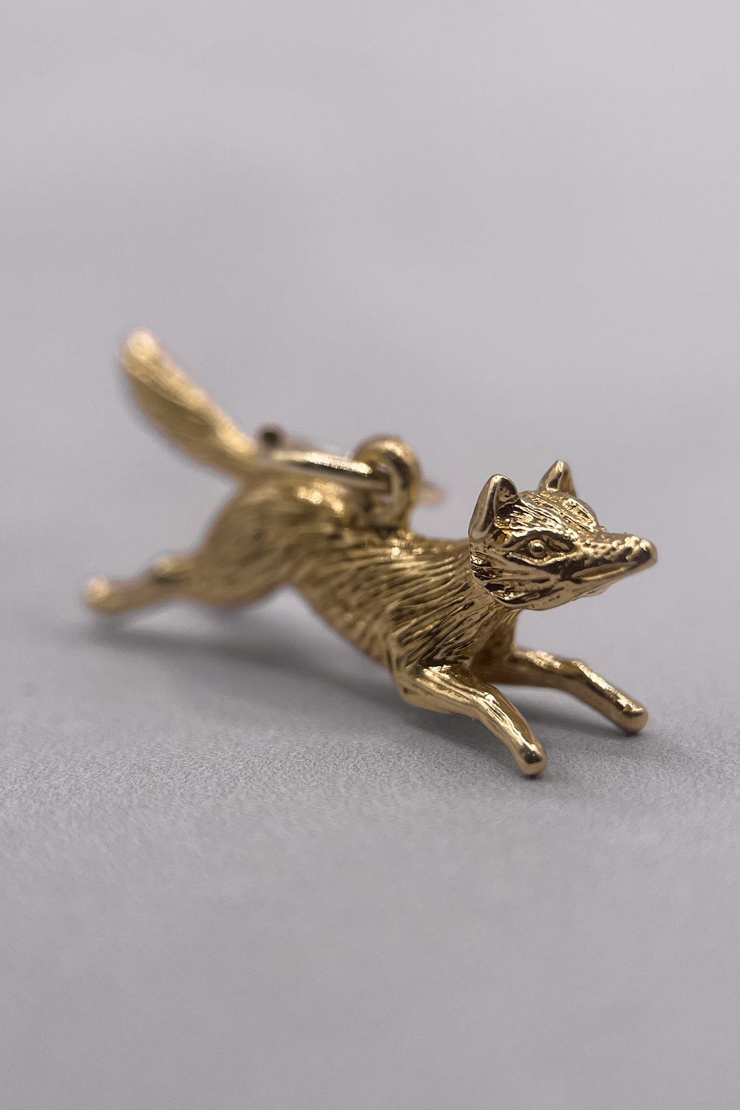 The Curious and Sharp Fox of the Forest Vintage Charm (375 9ct gold, made in 1975)