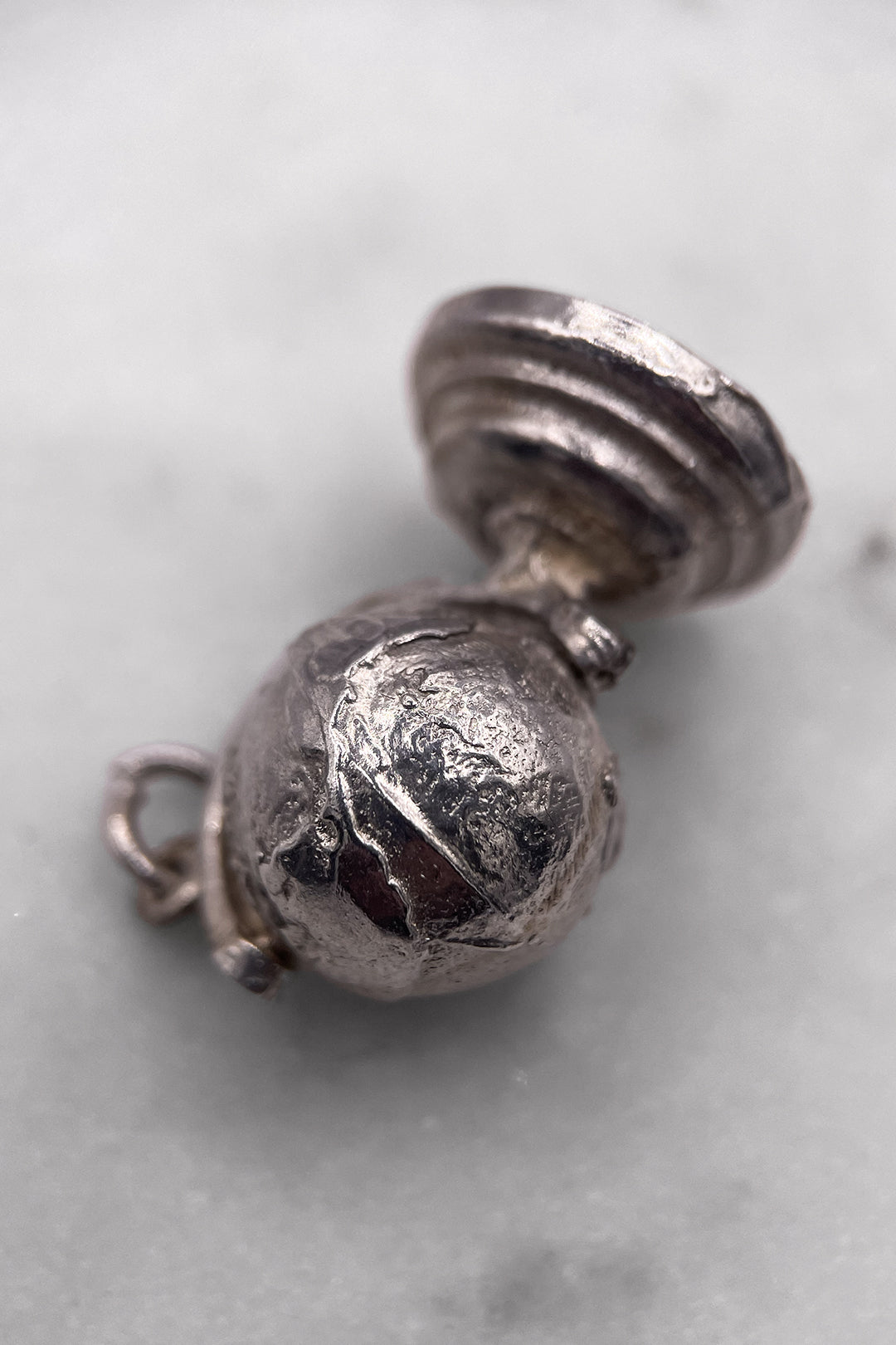 The Articulated Globetrotters Globe of Adventure Vintage Charm (925 Sterling Silver, made circa 1950 - 1970)