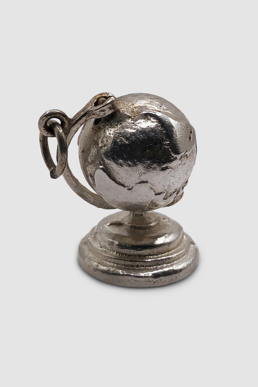 The Essential Globe Vintage Charm (925 Sterling Silver)
