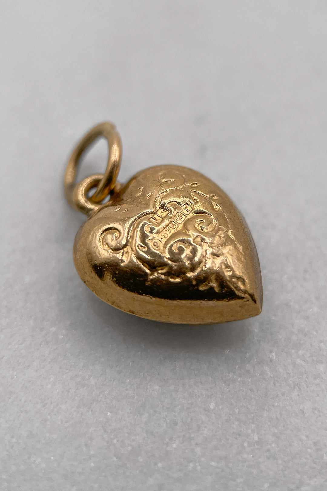 The Golden Engraved Heart Charm of Love (375 9ct gold, made in 1974)
