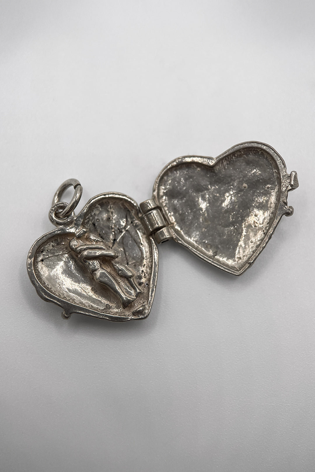 The Opening Heart Locket of Love Vintage Charm (925 Sterling Silver, made circa 1950 - 1970)