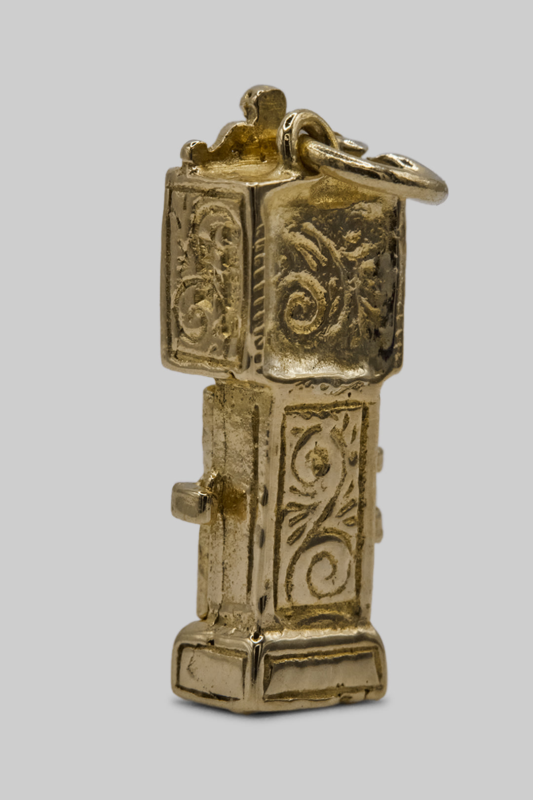 The Nursery Rhyme Opening Hickory Dickory Grandfather Clock Vintage Charm (375 9ct gold, made in 1977)