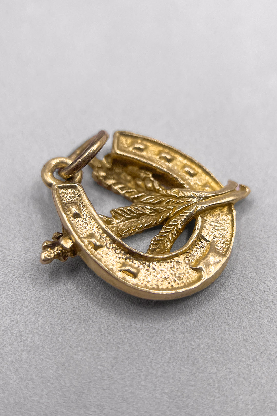 The Lucky Horseshoe of Prosperity Vintage Charm (375 9ct gold, likely made in the 1960s)