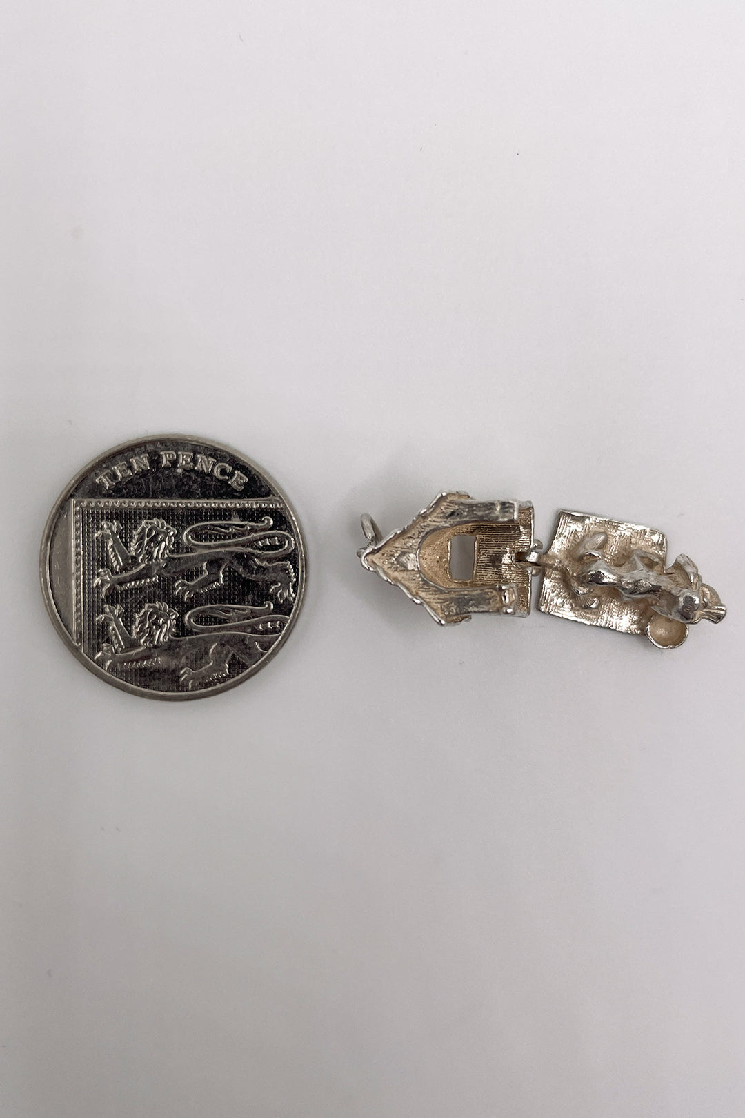 The Naughty Doggy in the Kennel Opening Vintage Charm (925 Sterling Silver made c 1950 - 1970)