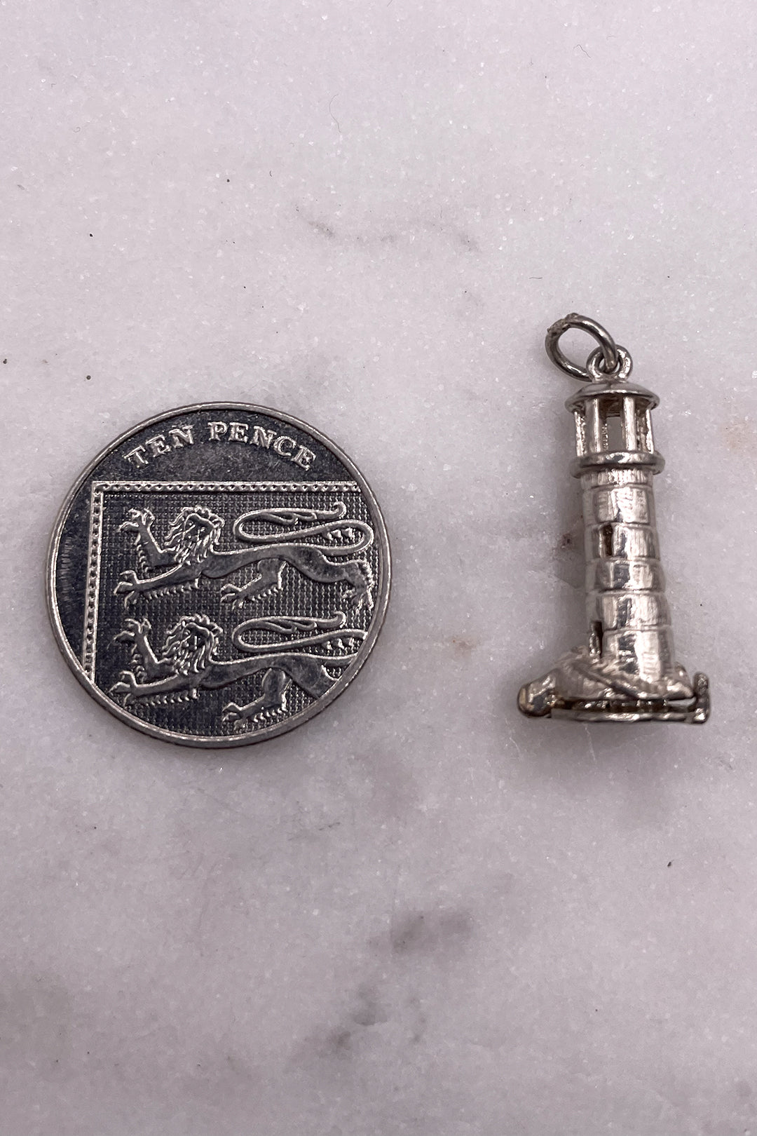 The Save Our Souls Lighthouse Opening Vintage Charm (925 Sterling Silver, made circa 1950 - 1970)