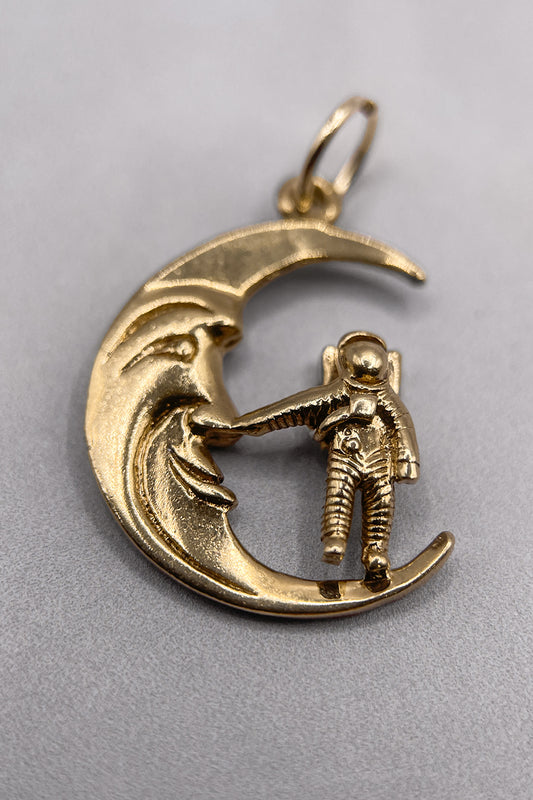 The Moon That Reached for the Stars Vintage Charm (375 9ct gold, made in 1976)