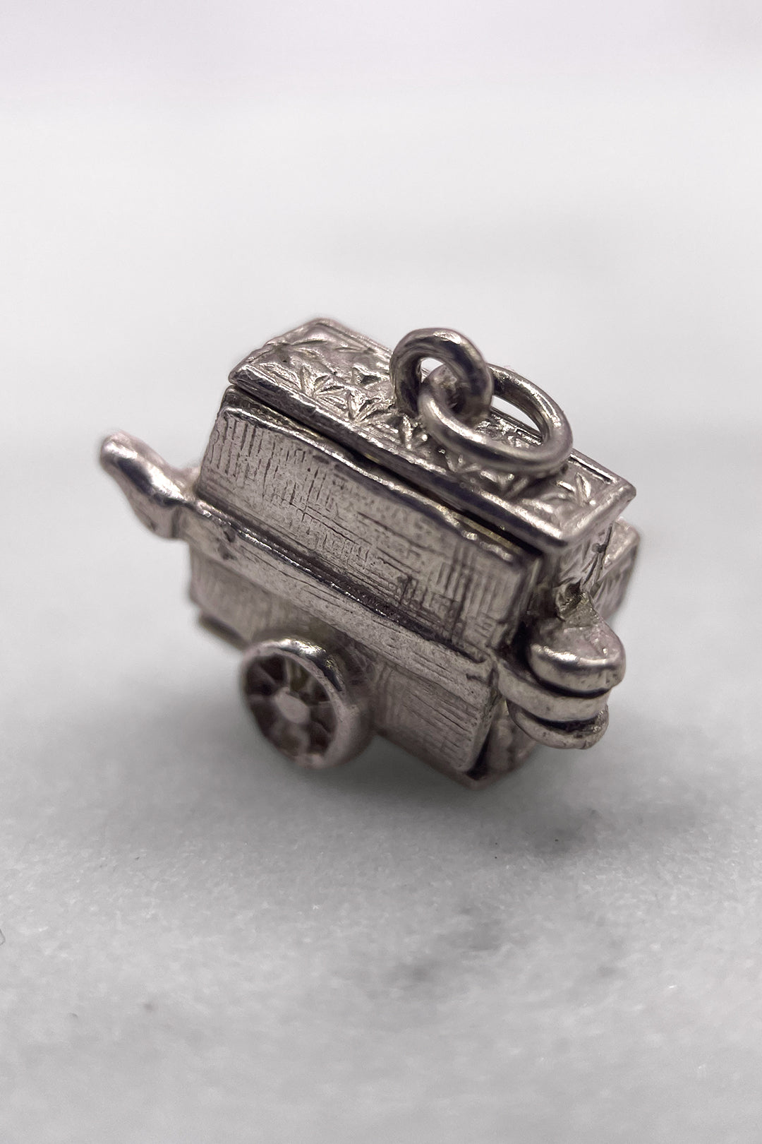 The Cheeky Monkey of the Organ Grinder Opening Vintage Charm (925 Sterling Silver, made circa 1950 - 1970)