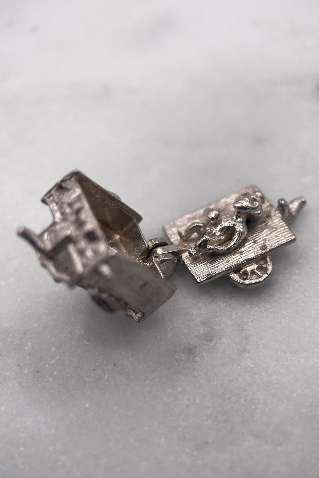 The Cheeky Monkey of the Organ Grinder Opening Vintage Charm (925 Sterling Silver, made circa 1950 - 1970)