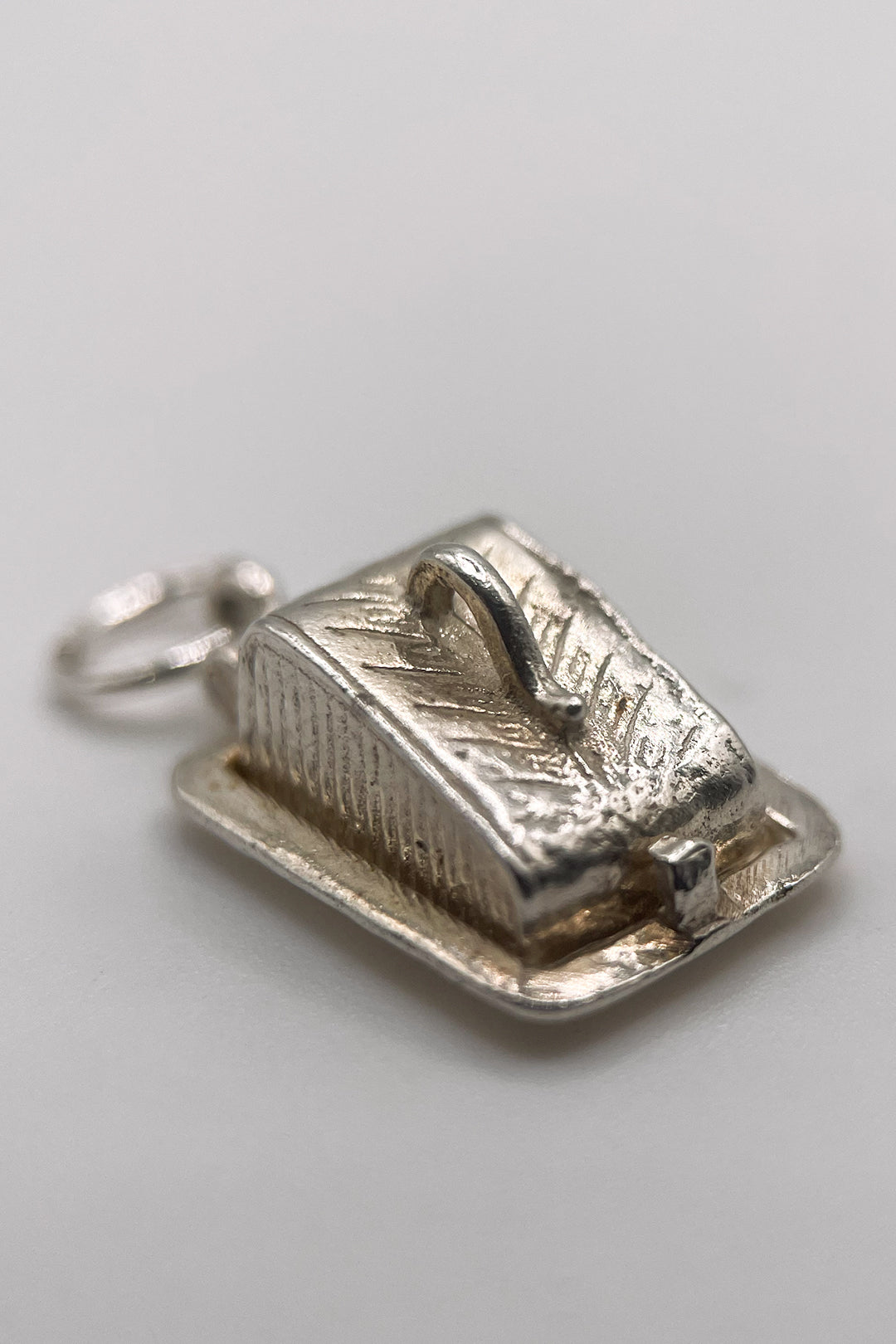 RARE! The Opening Cheeky Mouse of the Cheese Dish Vintage Chaarm (READ DESCRIPTION) (925 Sterling Silver made c 1950s - 1970s)