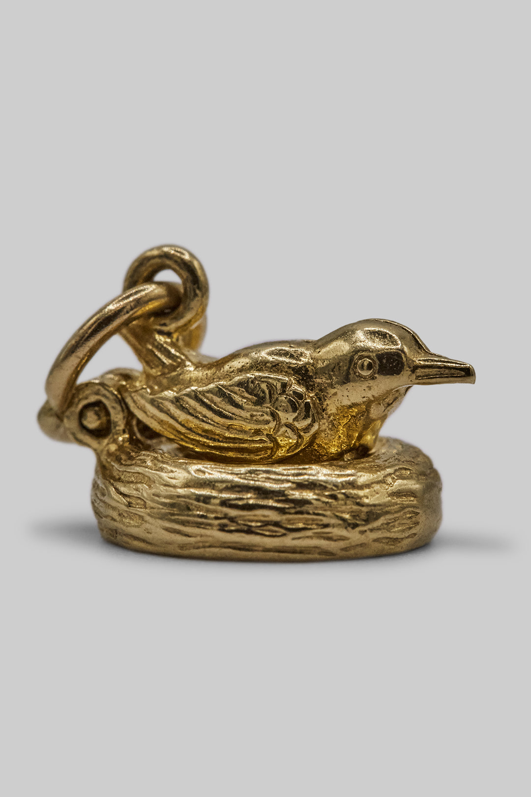 The Opening Adorable Bird in a Nest Vintage Charm (375, 9ct Gold)