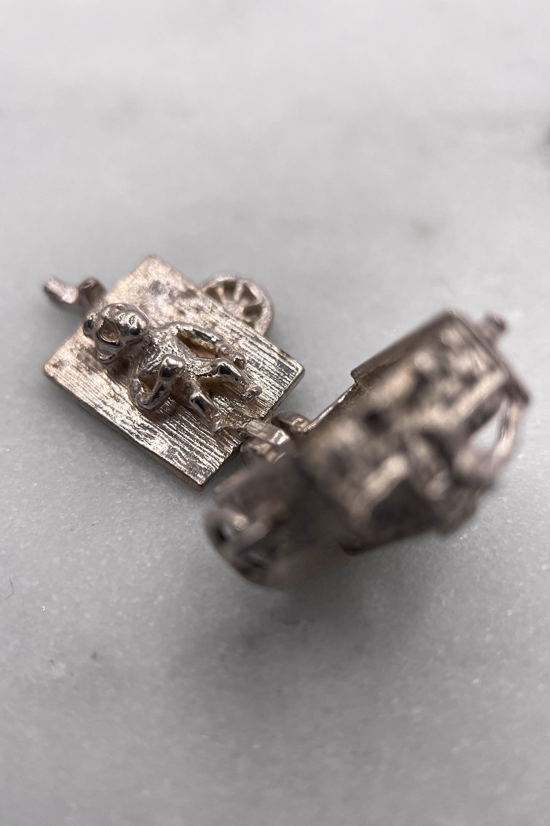 The Cheeky Monkey of the Organ Grinder Opening Vintage Charm (925 Sterling Silver, made circa 1950 - 1970)