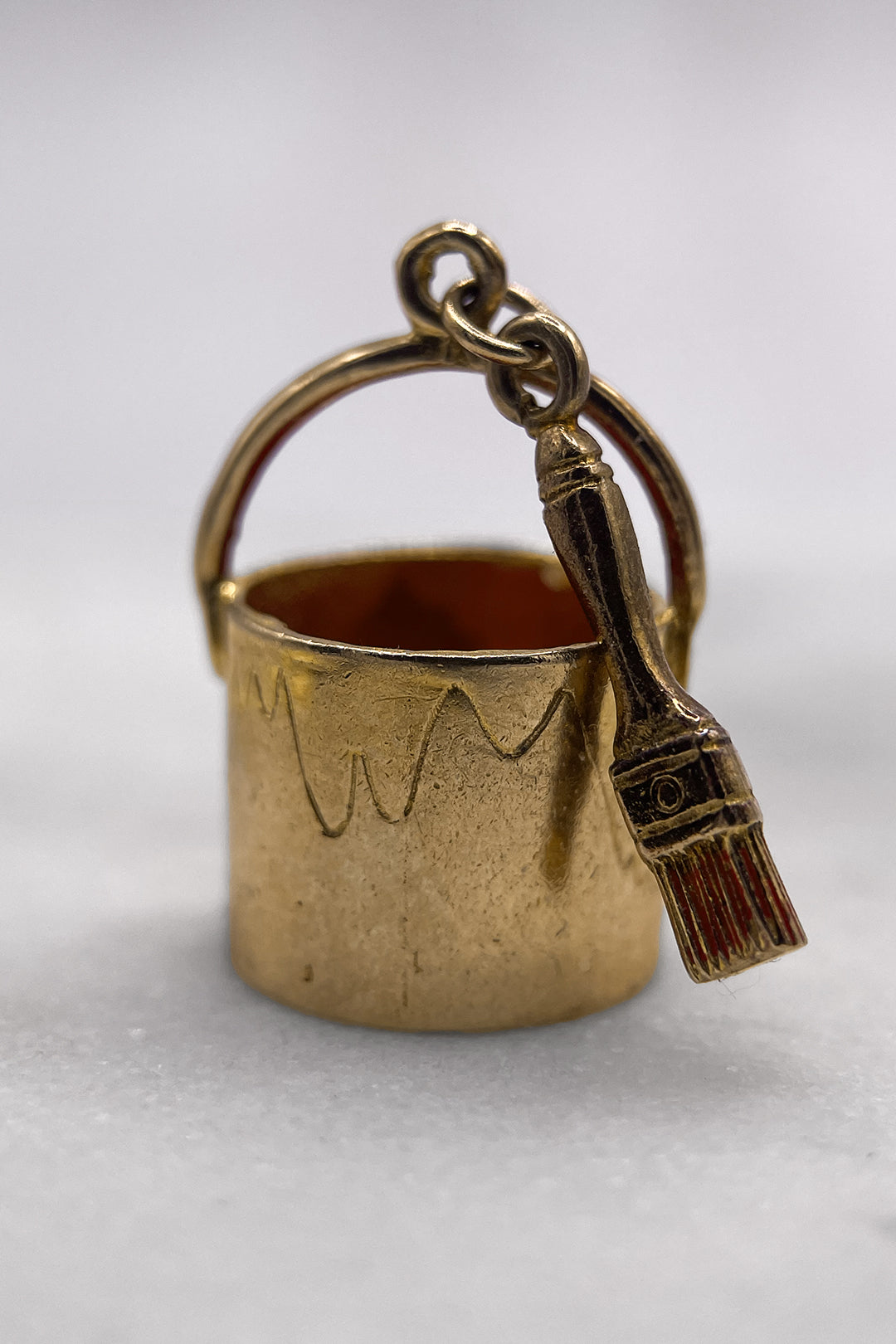 The Artists Paintbucket of Imagination Vintage Charm (375 9ct gold, made in 1968 by Nuvo)