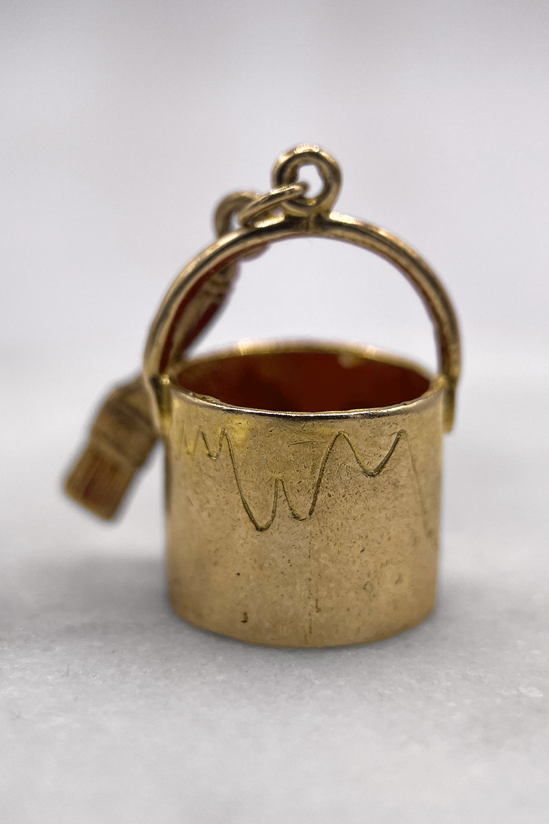 The Artists Paintbucket of Imagination Vintage Charm (375 9ct gold, made in 1968 by Nuvo)