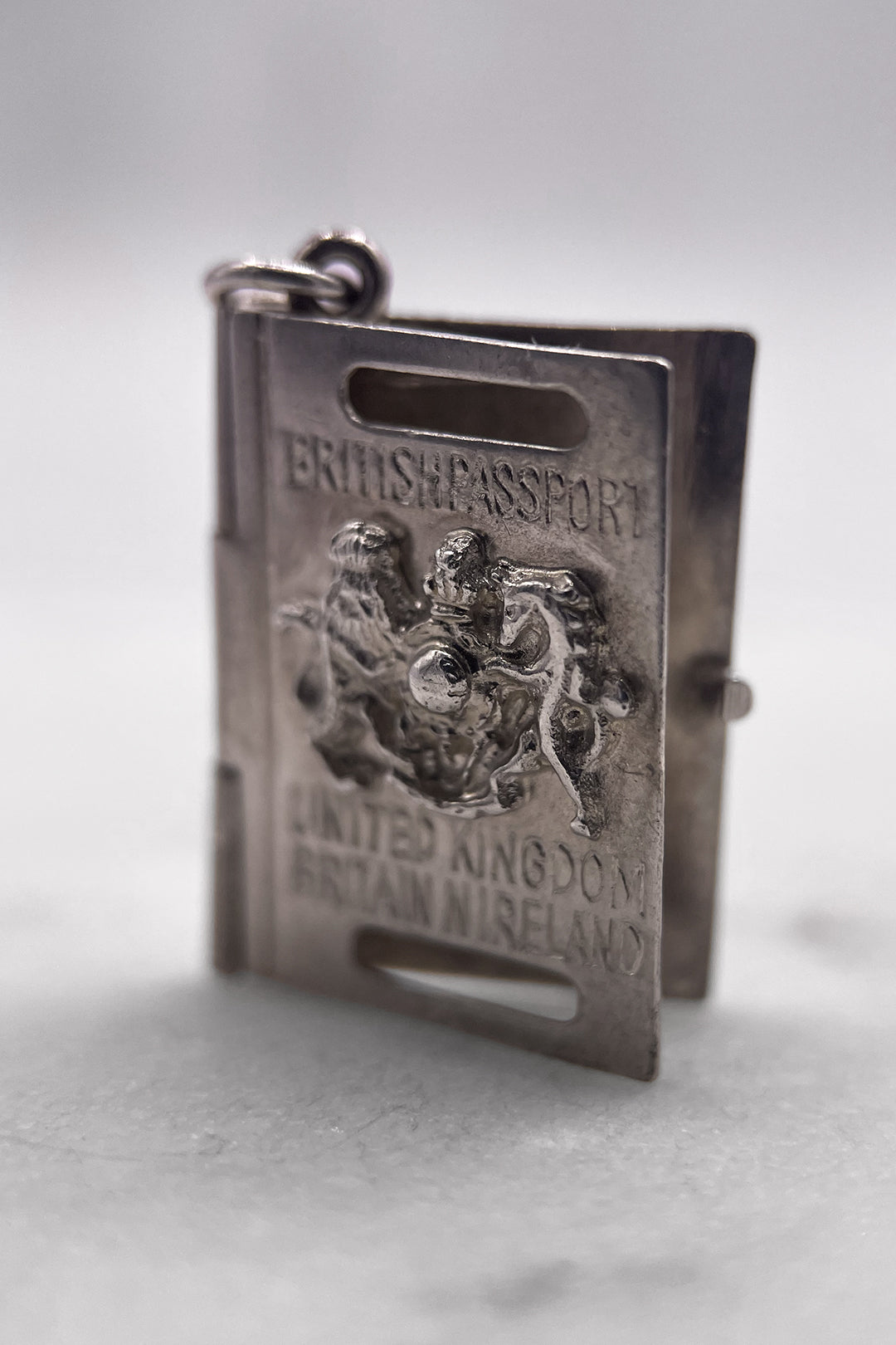 The International Passport of Wanderlust Opening Vintage Charm (925 Sterling Silver, made circa 1950 - 1970)