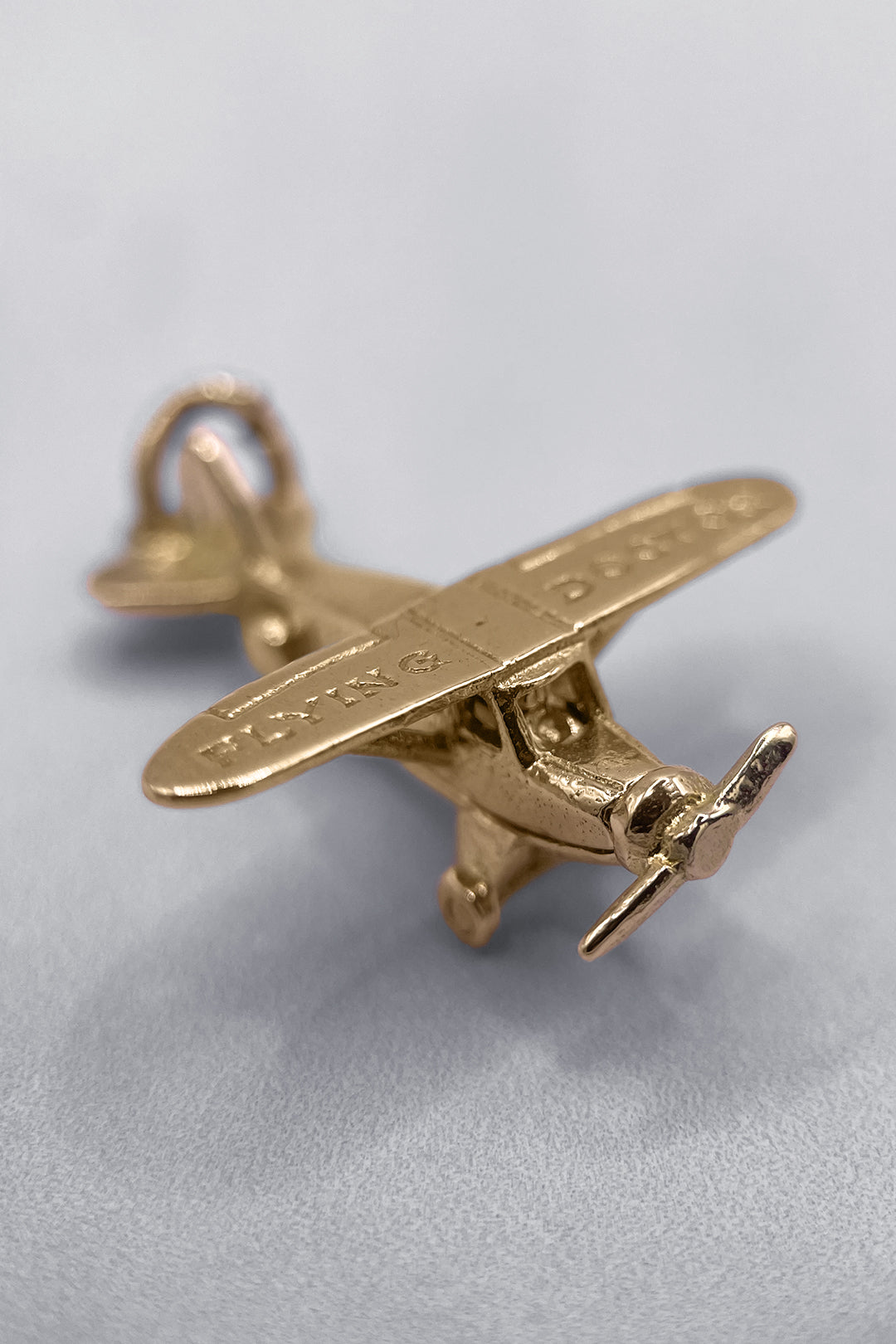 The International Secret Flying Doctor of the World for Safe Travels Vintage Charm (375 9ct gold, made in 1965)