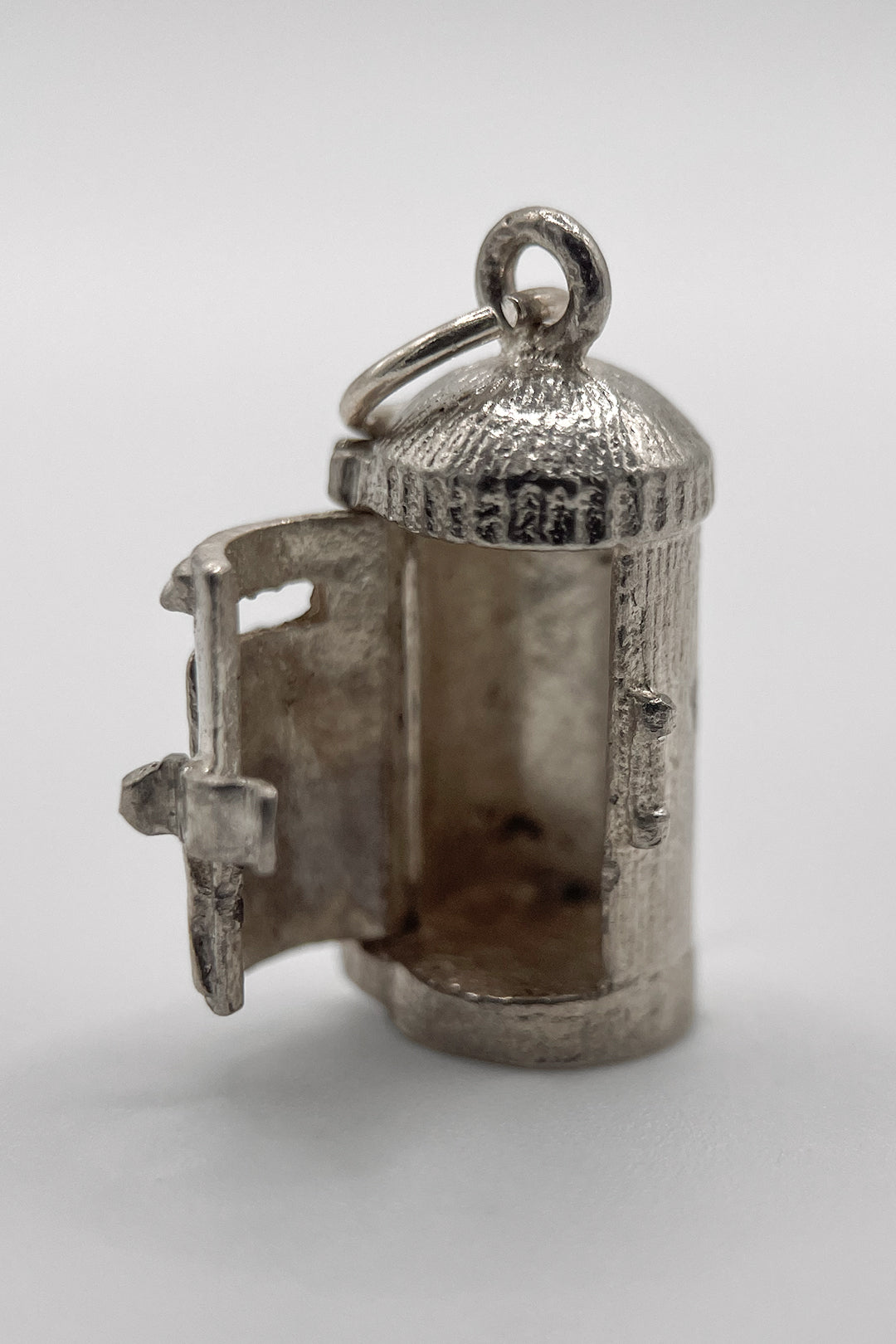The Glorious Opening Royal Mail British Postbox Vintage Charm (925 Sterling Silver, made circa 1950 - 1970)