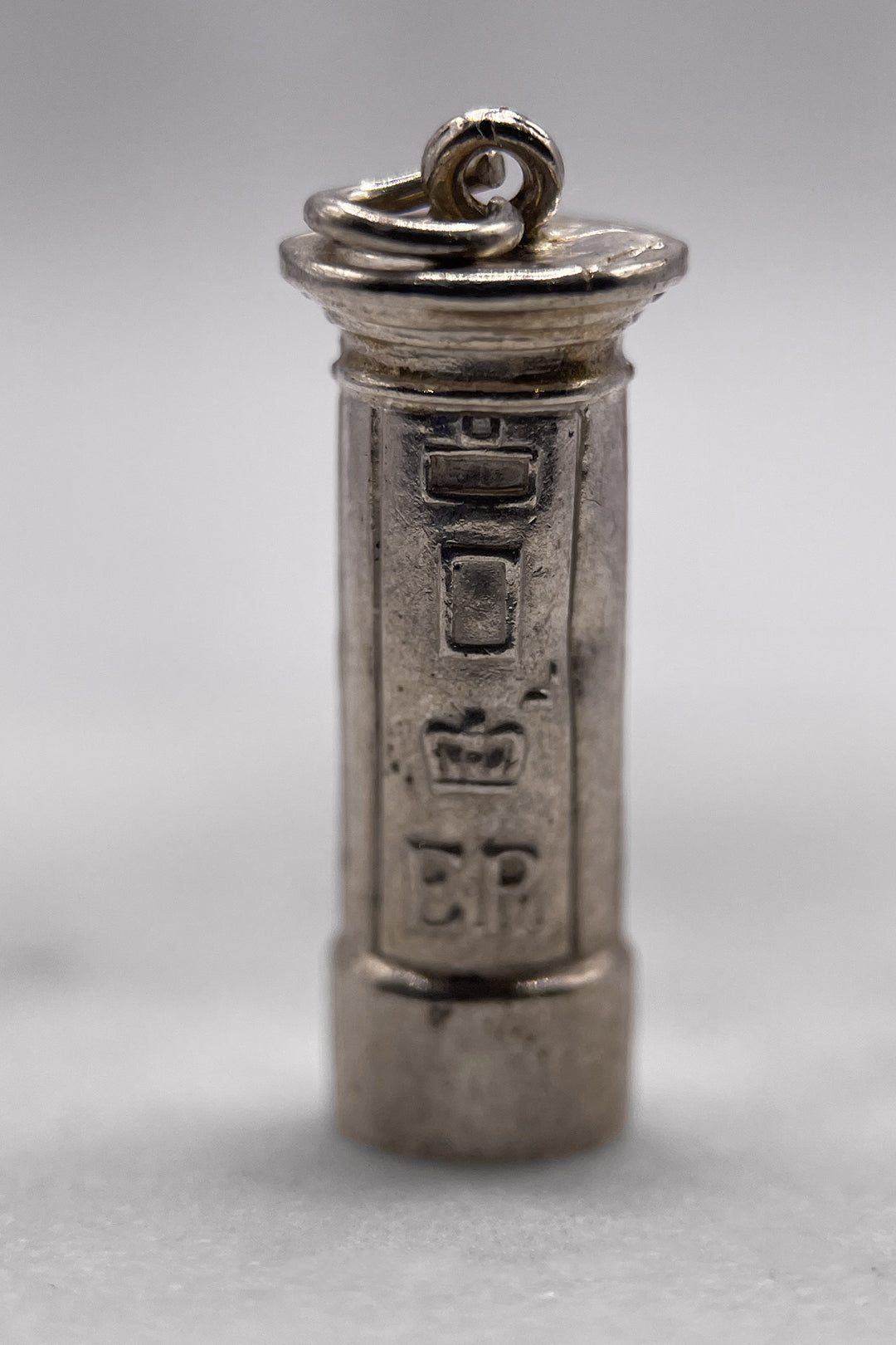 The Traditional Royal Mail of Britain Vintage Charm (925 Sterling Silver, made circa 1950 - 1970)