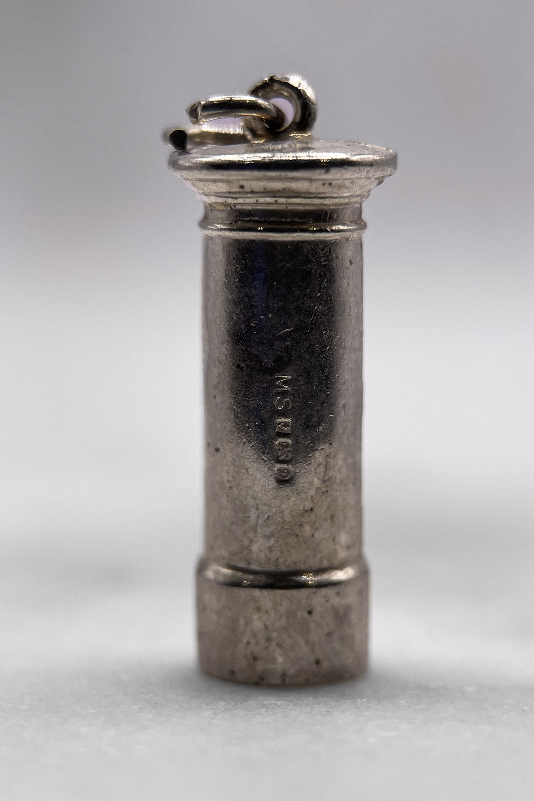 The Traditional Royal Mail of Britain Vintage Charm (925 Sterling Silver, made circa 1950 - 1970)