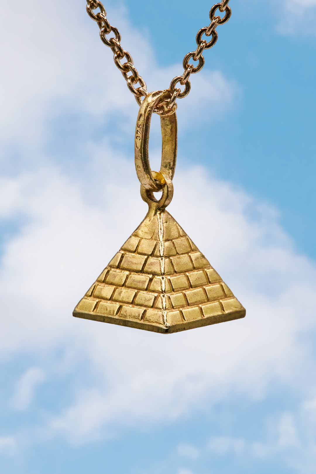 The Pharaoh’s Golden Pyramid Charm (375 9ct Gold)