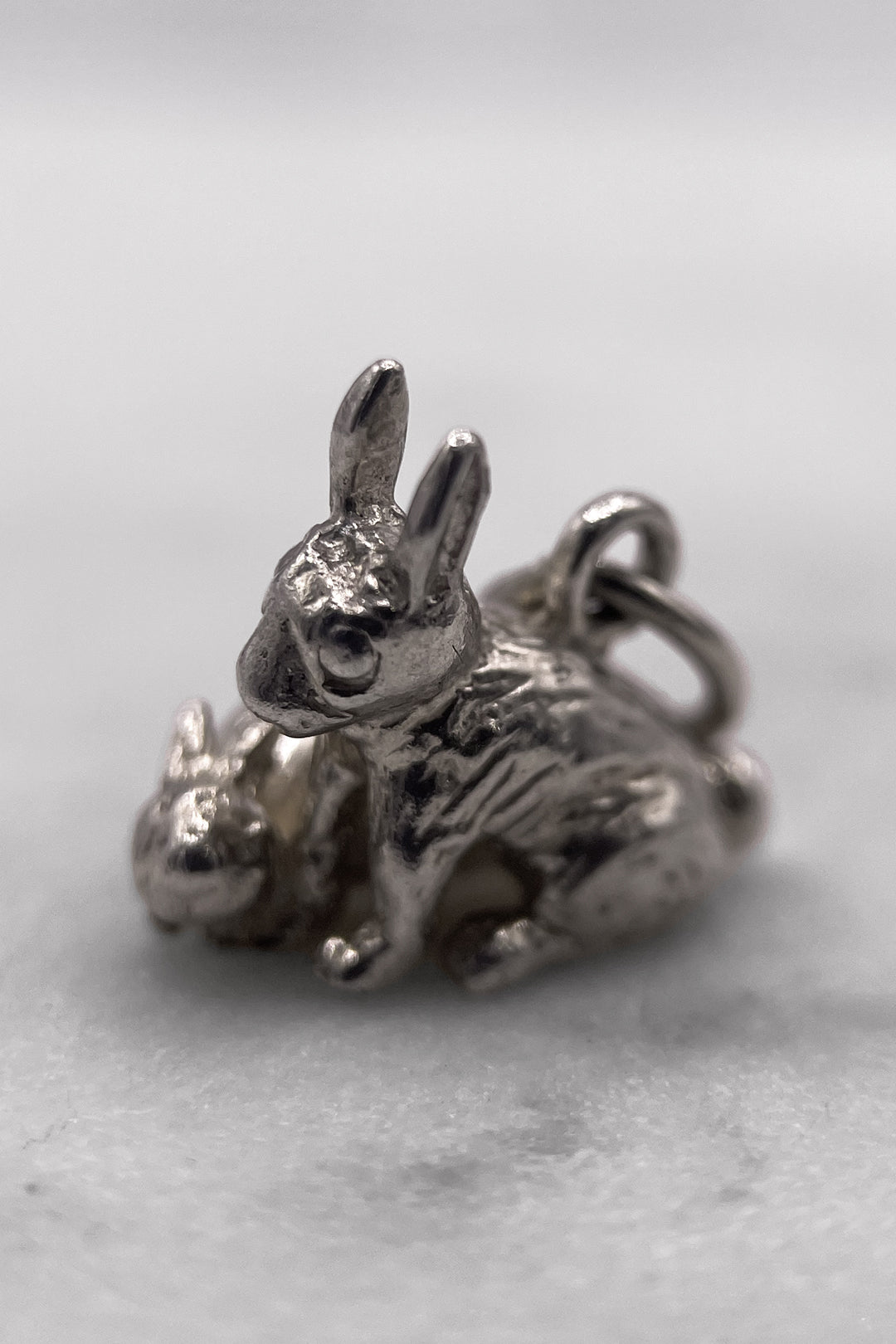 The Young Rabbit Family Vintage Charm (925 Sterling Silver, made circa 1950 - 1970)