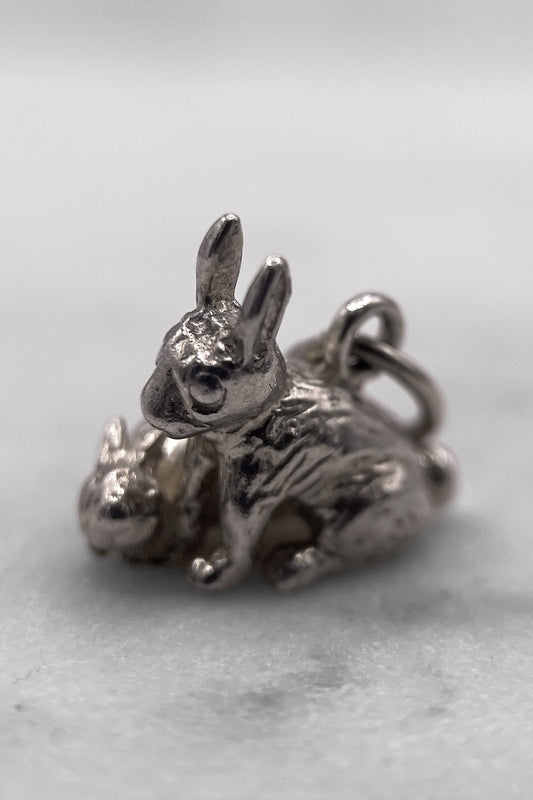 The Young Rabbit Family Vintage Charm (925 Sterling Silver, made circa 1950 - 1970)
