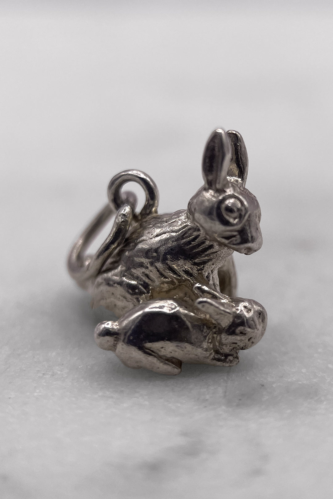 The Young Rabbit Family Vintage Charm (925 Sterling Silver, made circa 1950 - 1970)