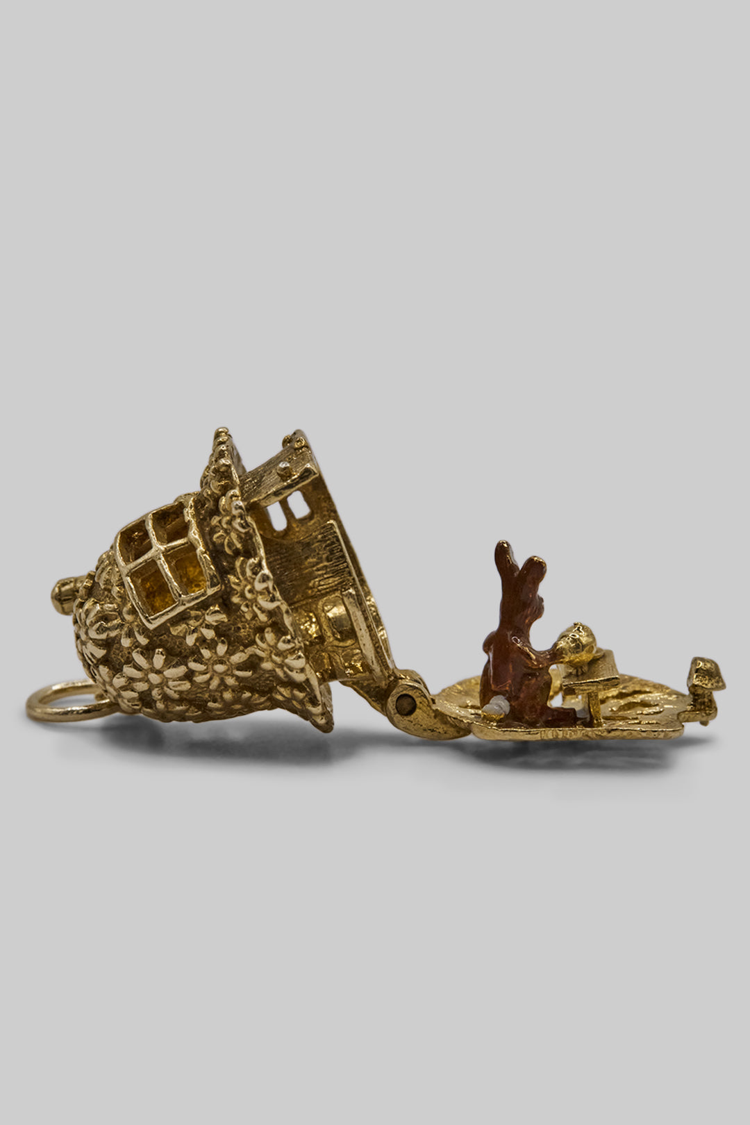The Enchanted Bunny's Tea Party Opening Vintage Charm (375 9ct gold, made in 1970 by Nuvo)