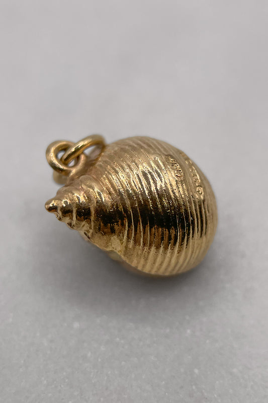 The Golden Seashell of the Tides Charm (375 9ct gold, made in 1976)