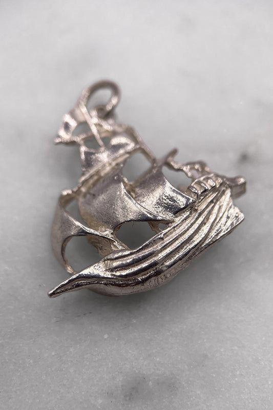The Pirate Ship of the Seven Seas Vintage Charm (925 Sterling Silver, made circa 1950 - 1970)