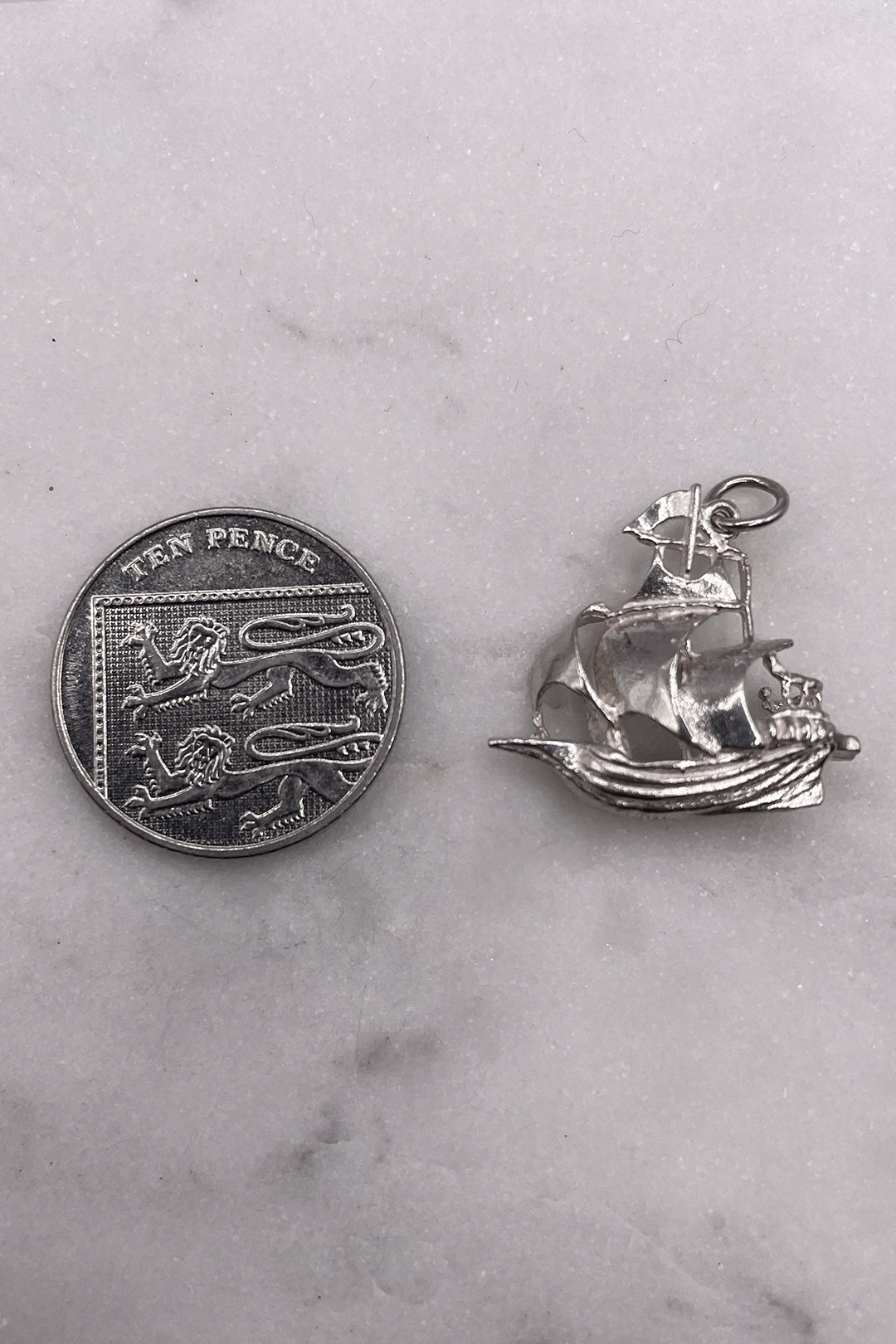 The Pirate Ship of the Seven Seas Vintage Charm (925 Sterling Silver, made circa 1950 - 1970)