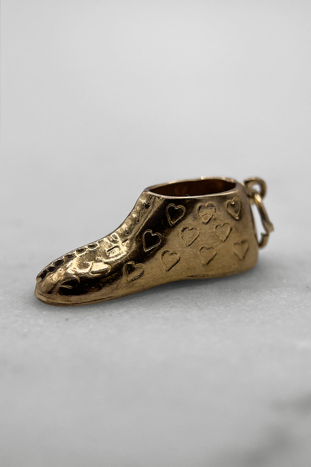 The Follow Your Heart Boot Vintage Charm (375 9ct gold, made in 1964)