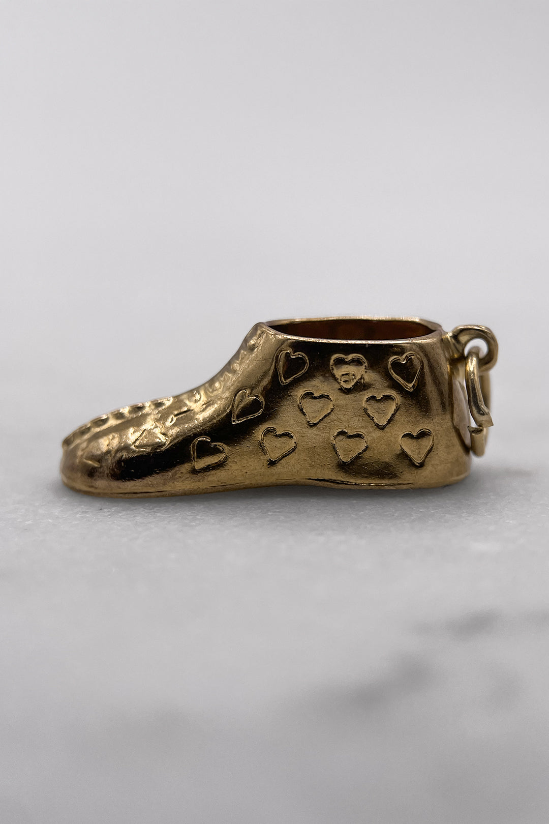 The Follow Your Heart Boot Vintage Charm (375 9ct gold, made in 1964)