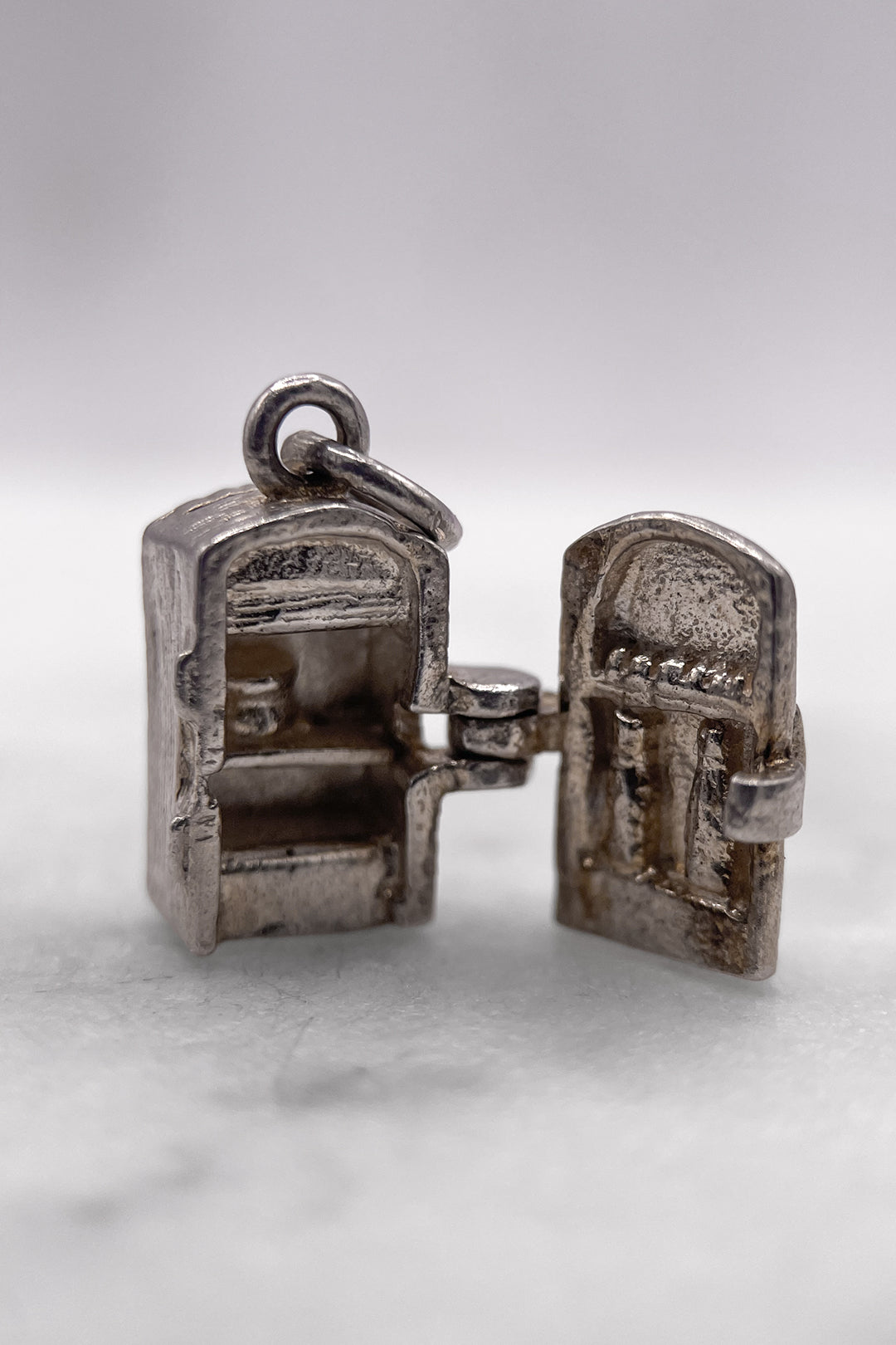 The Foodie's Essential Opening Kitchen Fridge Vintage Charm (925 Sterling Silver, made circa 1950 - 1970)