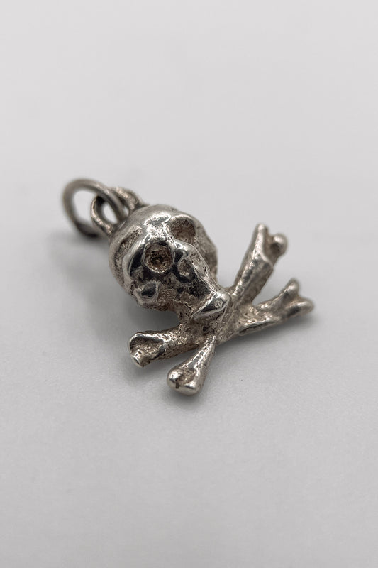The Jolly Roger of the Pirates Island Vintage Charm (925 Sterling Silver, made circa 1950 - 1970)