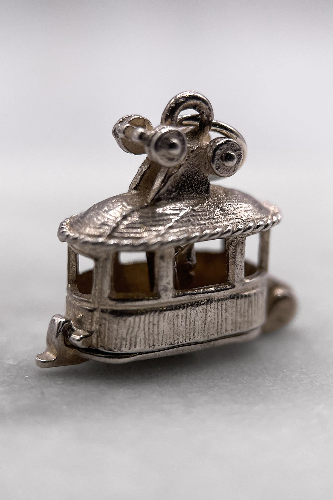 The Skiers Secret Cable Car of the Alpines Opening Vintage Charm (925 Sterling Silver, made circa 1950 - 1970)