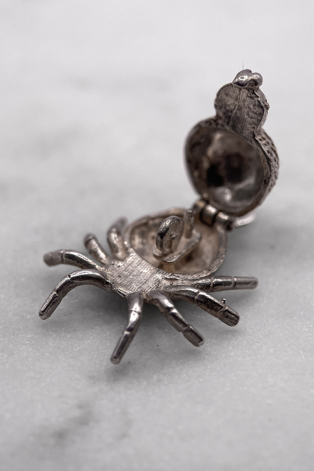 The Creepy Spiders Silky Web of Wonder Opening Vintage Charm (925 Sterling Silver, made circa 1950 - 1970)