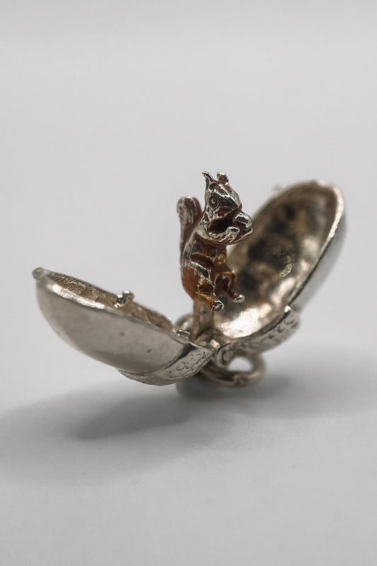 RARE! The Secret Opening Acorn of the Squirrel House Vintage Charm (READ DESCRIPTION) (925 Sterling Silver made c 1950s - 1970s)