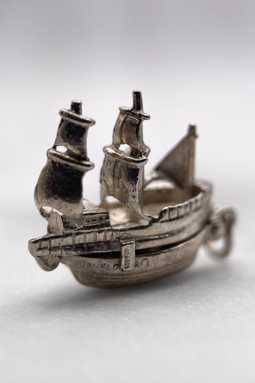 The Pirate Ship of the Seven Seas Opening Vintage Charm (925 Sterling Silver, made circa 1950 - 1970)