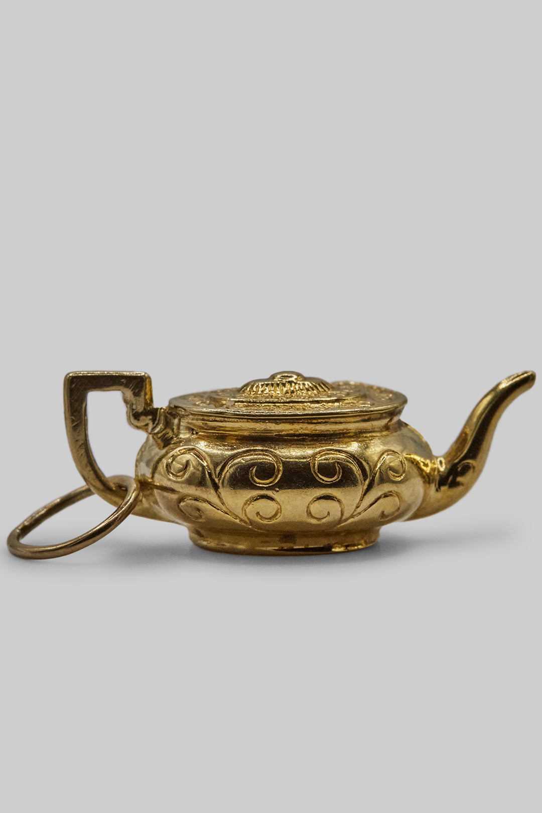 The Enchanted Golden Teapot Charm (375 9ct gold, made in 1977)