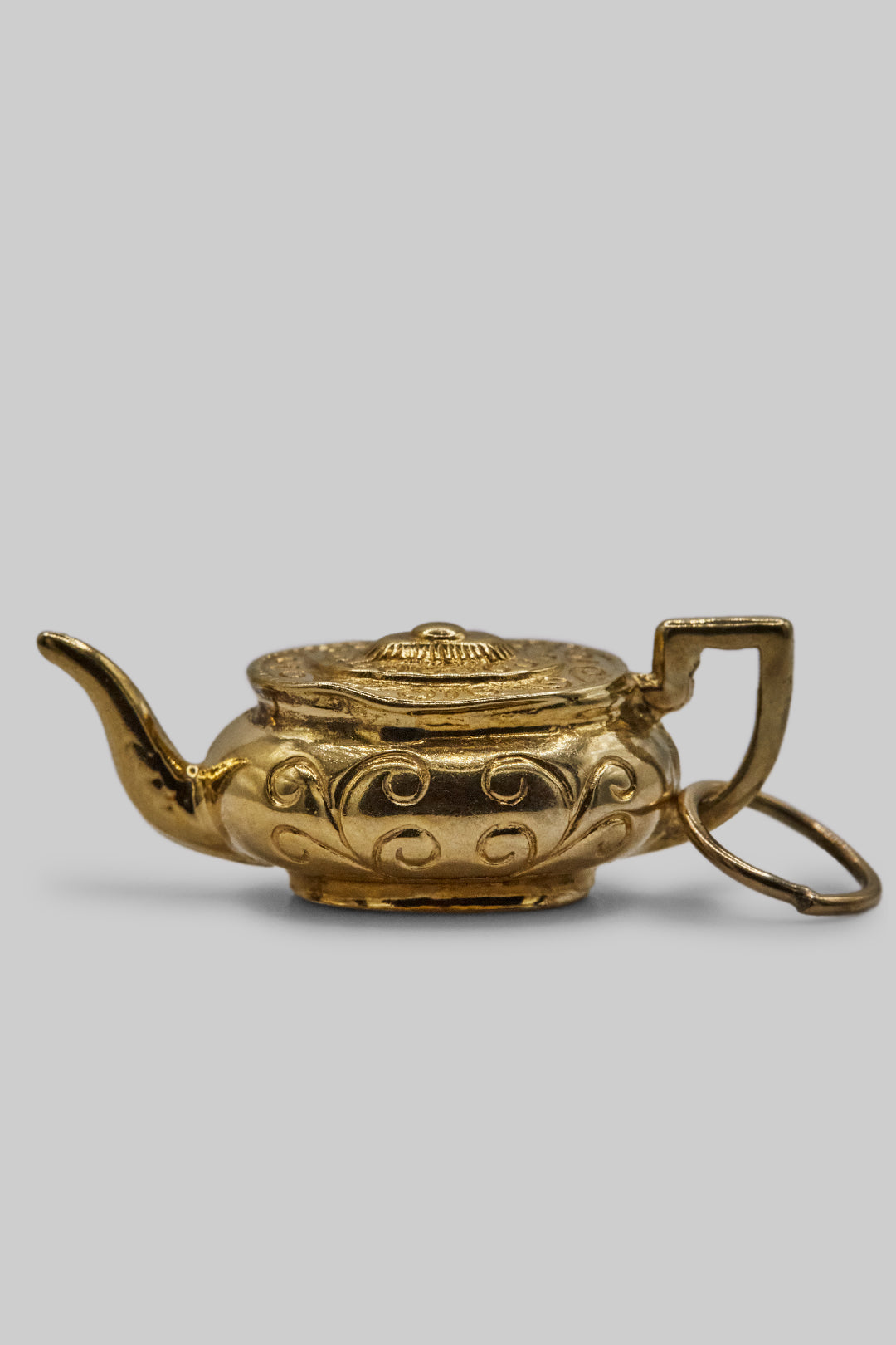 The Enchanted Golden Teapot Charm (375 9ct gold, made in 1977)