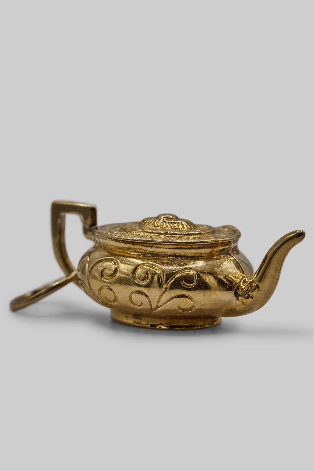 The Enchanted Golden Teapot Charm (375 9ct gold, made in 1977)