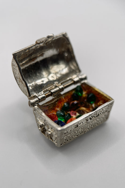 The Opening Secret Treasure (925 Sterling Silver c 1950s - 1970s)