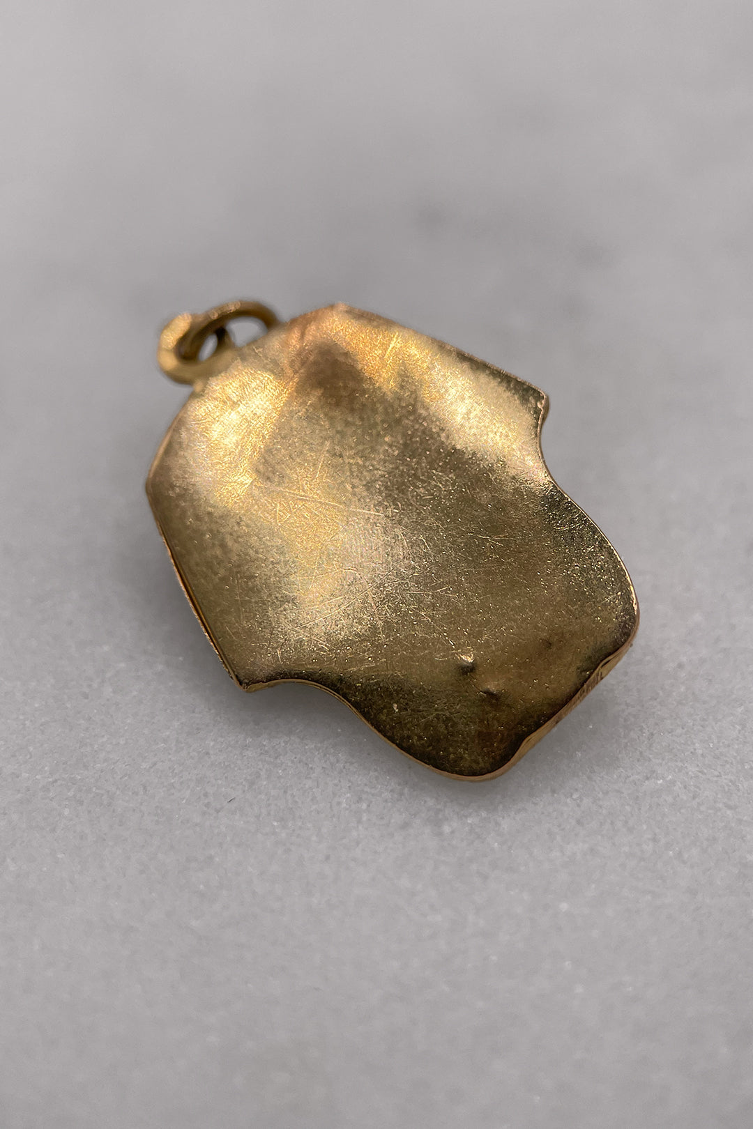 The Sacred Death Mask of King Tutankhamen Puffy Charm (375 9ct vintage gold)