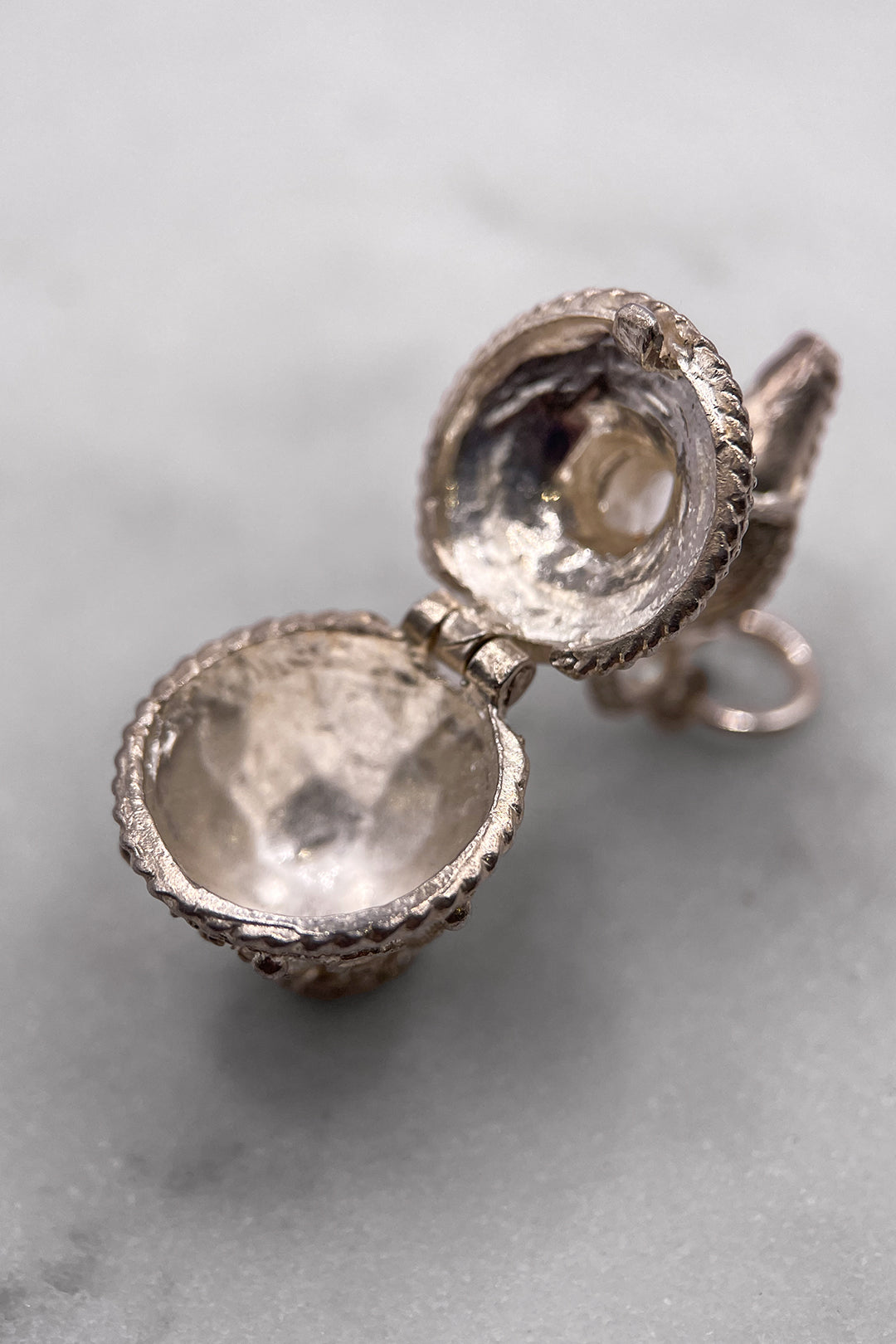 The Opening Royal Water Jug of the Palace Vintage Charm (925 Sterling Silver, made circa 1950 - 1970)